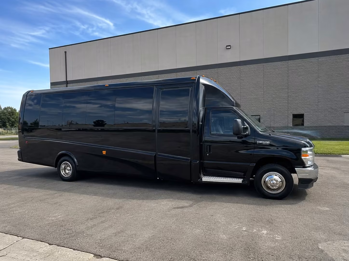 15 passenger minibus