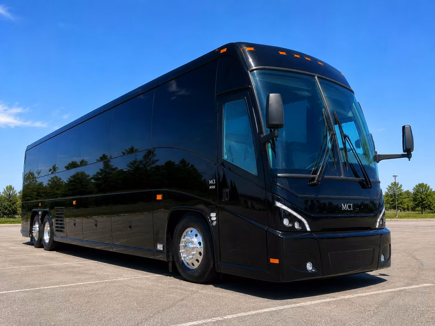 employee commuter shuttle bus rentals for lakewood businesses
