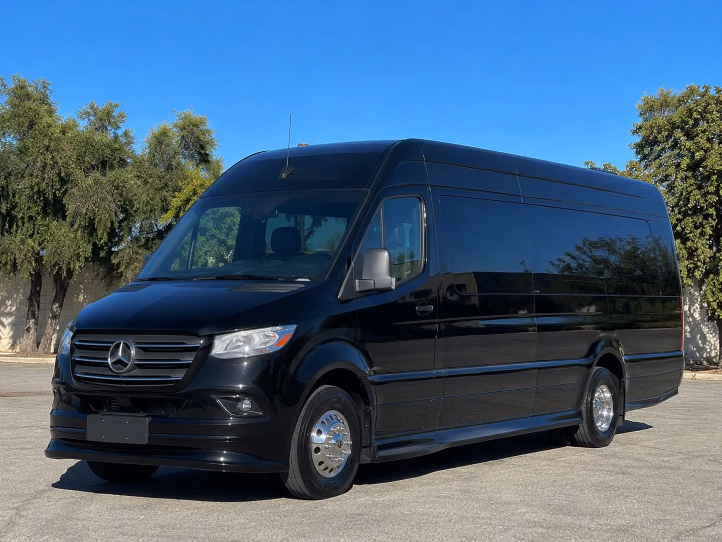 transportation serving lakewood and nearby cities